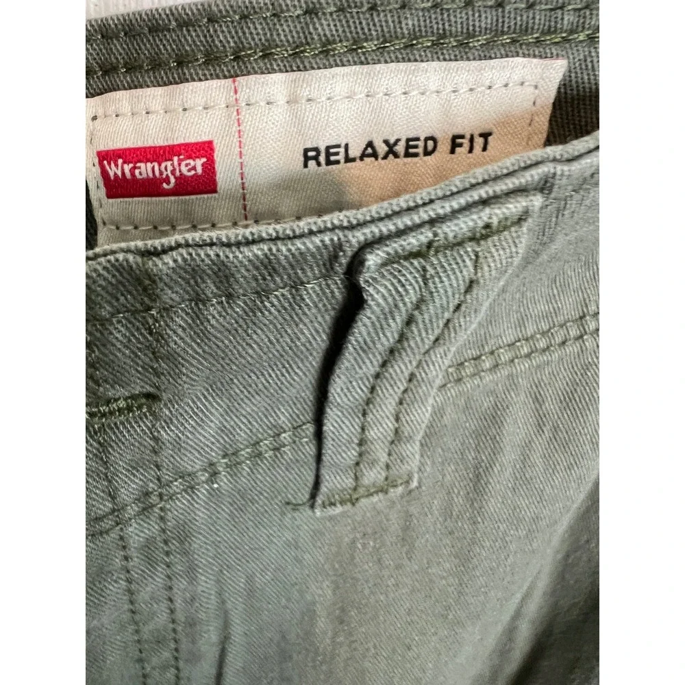 Wrangler Cargo Shorts Men 48 Green Relaxed Fit Natural Waist G6CXWOH Utility G18